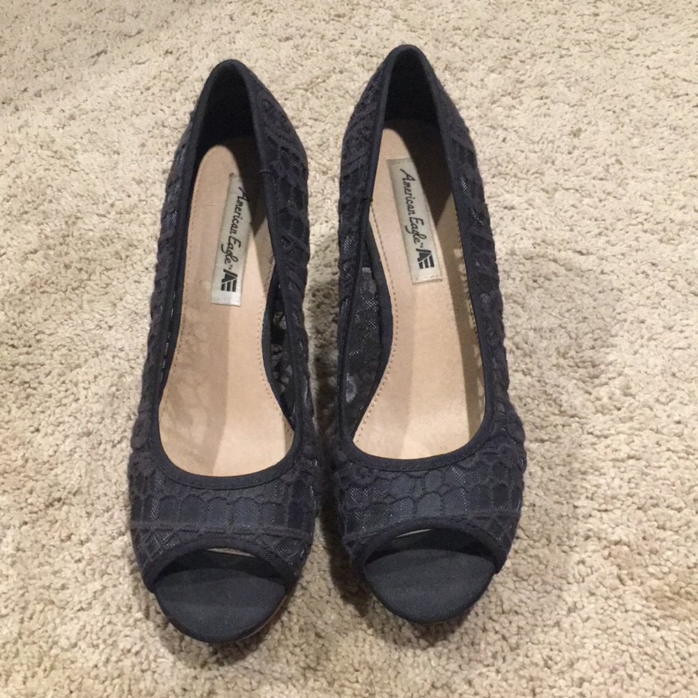 Black and brown lace wedges